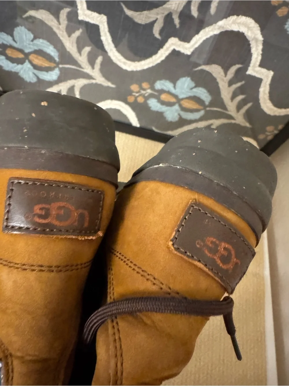 UGG Waterproof Duck Boots Brown & Navy Blue Lace Up Size 8 Women